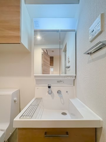 ハーモニーレジデンス品川高輪の洗面所|コンパクトで使いやすい洗面所