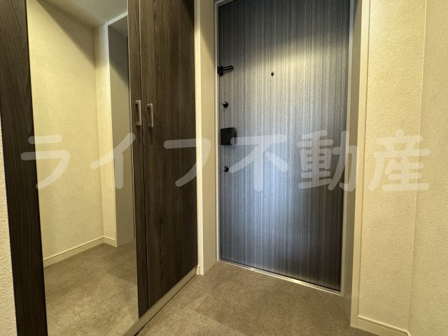 ブランシエスタ森ノ宮の玄関|明るい玄関です
