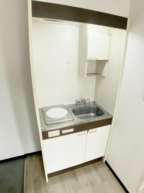 パレスフィールド市川南のキッチン