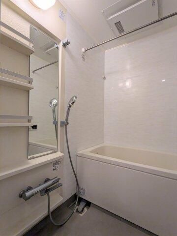 ガーデン板橋氷川町の浴室