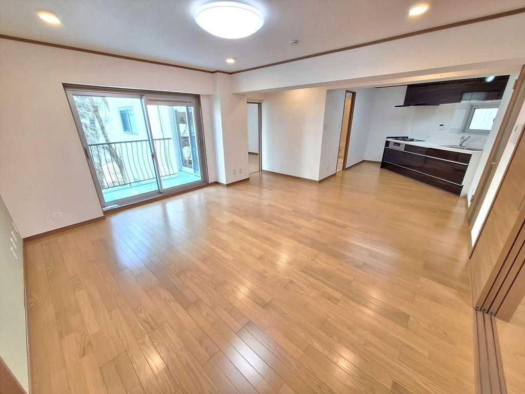 武蔵野グリーンタウンＤ棟の居間・リビング