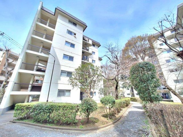 武蔵野グリーンタウンＤ棟の外観