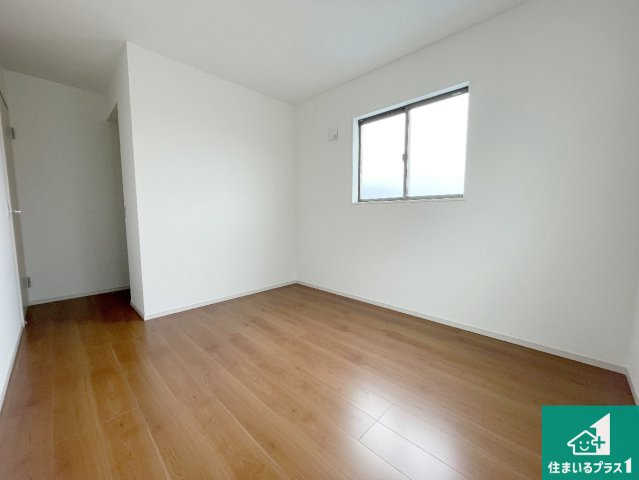 栗東市手原　第1期　新築一戸建ての洋室|シンプルな洋室は、自分好みのインテリアが楽しめます♪ご家族とインテリアや家具を選びに行くのは新築購入時の醍醐味の一つです。ぜひお楽しみください♪