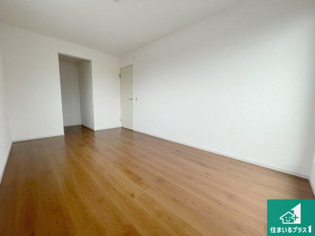 栗東市手原　第1期　新築一戸建ての洋室|シンプルな洋室は、自分好みのインテリアが楽しめます♪ご家族とインテリアや家具を選びに行くのは新築購入時の醍醐味の一つです。ぜひお楽しみください♪