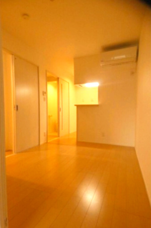 メゾン桜通りの居間・リビング