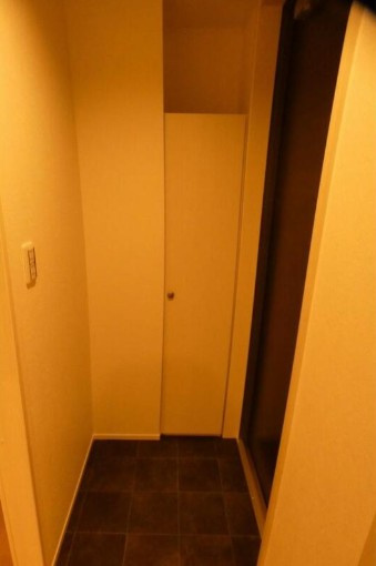 メゾン桜通りの玄関