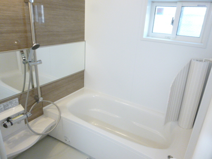 メゾン・ヴィオレットの浴室