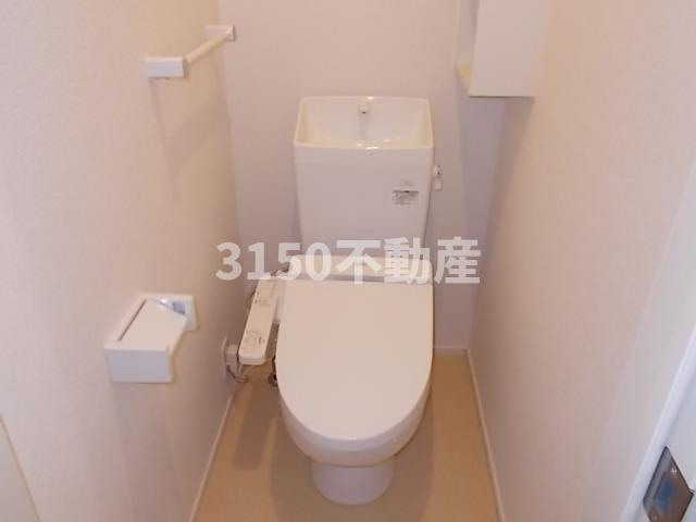 フルールメゾンⅡのトイレ|落ち着いた色調のトイレです