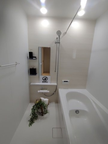 リナ―ジュL豊川御津町広石の浴室