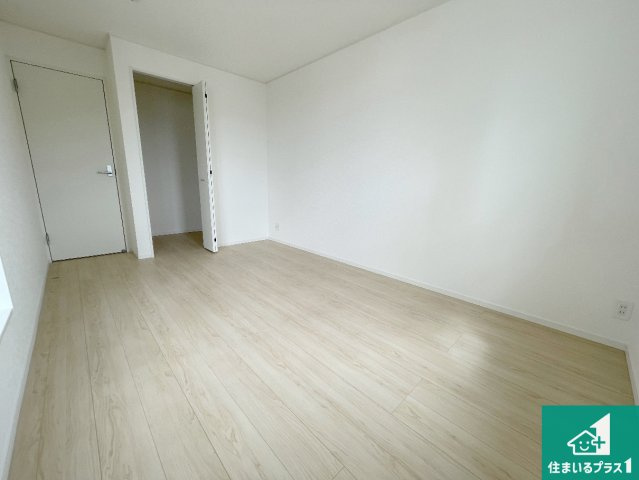 栗東市手原　第1期　新築一戸建ての洋室|シンプルな洋室は、自分好みのインテリアが楽しめます♪ご家族とインテリアや家具を選びに行くのは新築購入時の醍醐味の一つです。ぜひお楽しみください♪