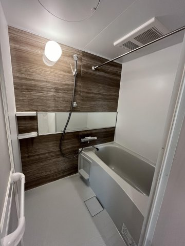 メゾンクレール南福岡駅前の浴室