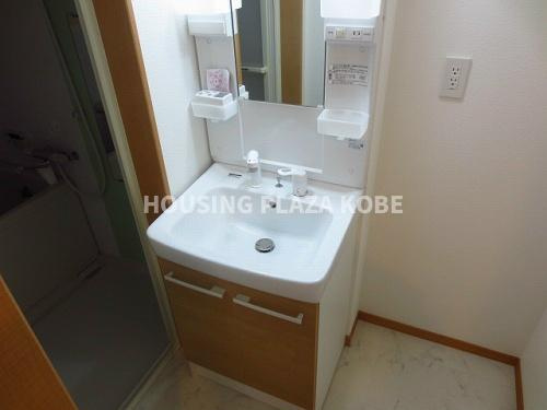 ワコーレヴィアーノ須磨関守町２丁目　須磨駅の賃貸情報の洗面所