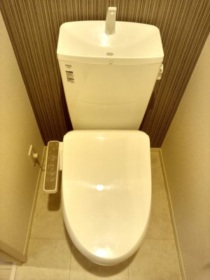 【トイレ】 | ソレアード東川口 | 温水洗浄暖房便座※イメージです