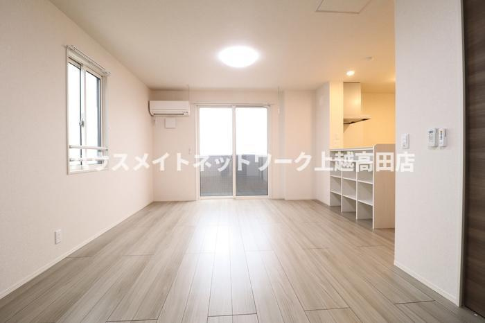 ベルファミーユの居間・リビング|ＬＤＫ（参考同型302号室室内写真）