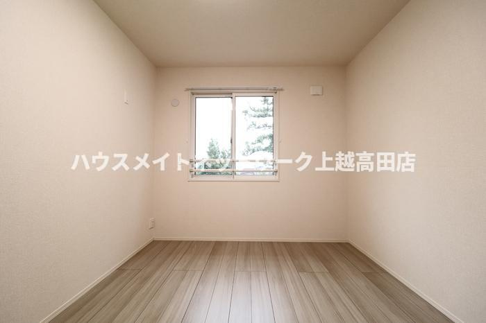 ベルファミーユの洋室|洋室（参考同型302号室室内写真）