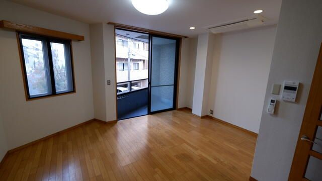 テルノ浅草の居間・リビング