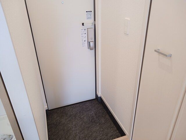 アウル吉祥寺南の玄関