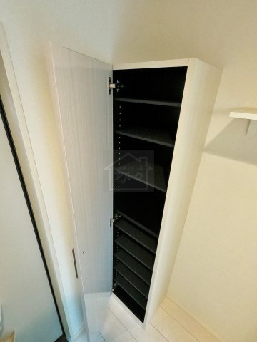 ハーモニーテラス江原町の玄関