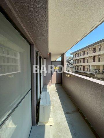 グリチーネのバルコニー