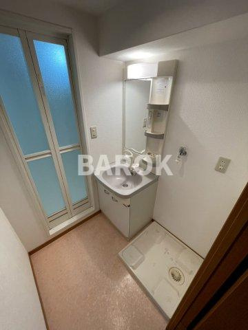 グリチーネの洗面所