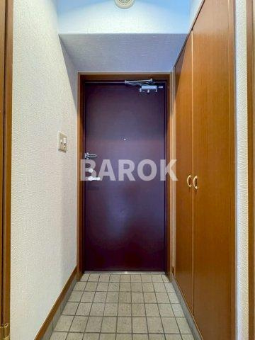 グリチーネの玄関