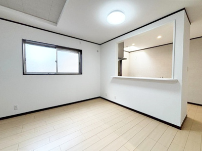 【居間・リビング】 | 尼崎市御園１丁目　中古戸建