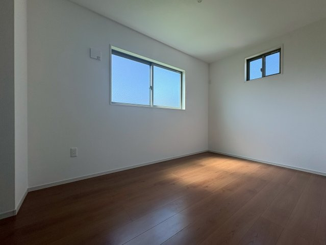 長岡京市神足掛越の洋室|二面採光につき、明るいお部屋です！