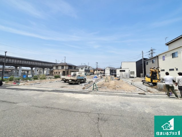 明石市二見町西二見　第23期　新築一戸建ての前面道路含む現地写真|周辺は落ち着いた街並みの住宅地！子育てがしやすい住環境です！まだ未完成ですが、現地でしかわからない事もございます。是非一度ご覧ください。