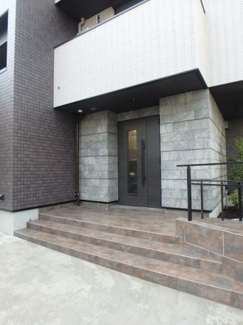 【エントランス】