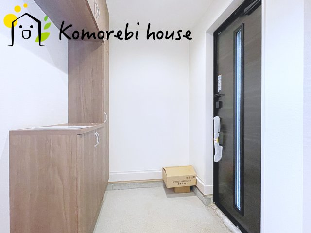 さいたま市見沼区東宮下　新築一戸建て　リーブルガーデン　01の玄関|シンプルで使いやすい玄関です