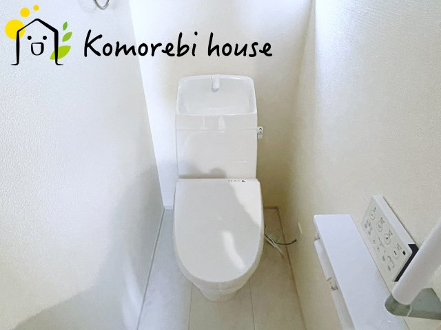 さいたま市見沼区東宮下　新築一戸建て　リーブルガーデン　01のトイレ|シンプルで使いやすいトイレです