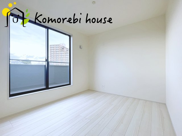 さいたま市見沼区東宮下　新築一戸建て　リーブルガーデン　01の洋室|使い勝手のいい洋室です