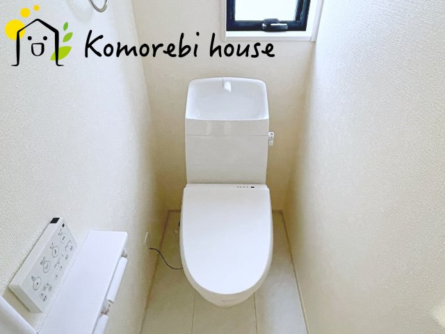 さいたま市見沼区東宮下　新築一戸建て　リーブルガーデン　01のトイレ|シンプルで使いやすいトイレです
