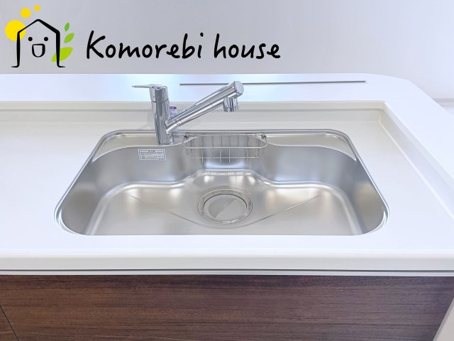 さいたま市見沼区東宮下　新築一戸建て　リーブルガーデン　01のキッチン|キッチンでお料理をお楽しみください