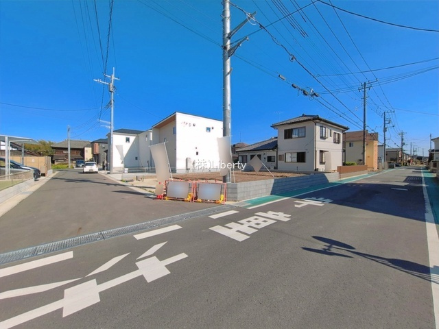 取手市井野24-1期　新築戸建　1号棟の前面道路含む現地写真