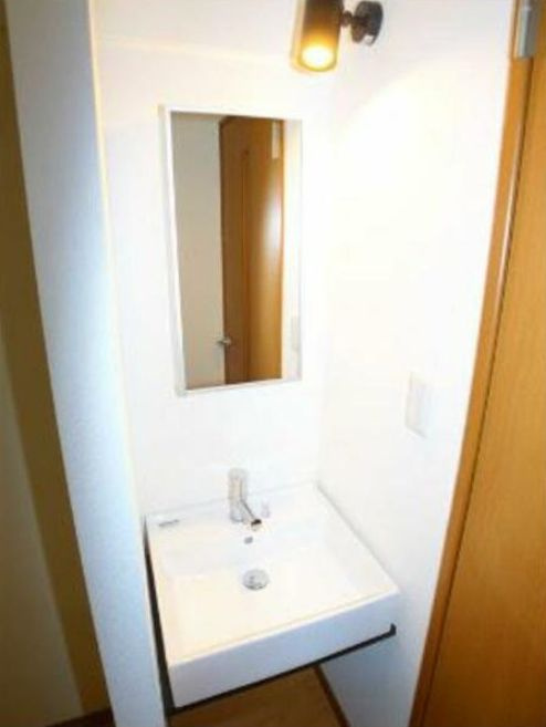 浦安市北栄４丁目の賃貸マンションの独立洗面台