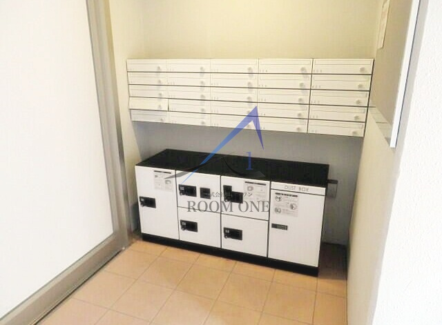 立石パークスクエアのその他共用部分|集合ポストと宅配ボックスです。