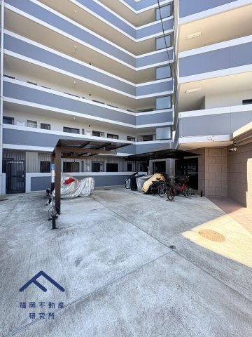 JGMヴェルデ那珂川壱番館の駐車場