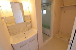 サンリッチ中野島の洗面所|※他部屋参考写真外観