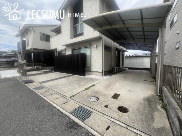 姫路市東今宿6丁目/中古戸建の駐車場