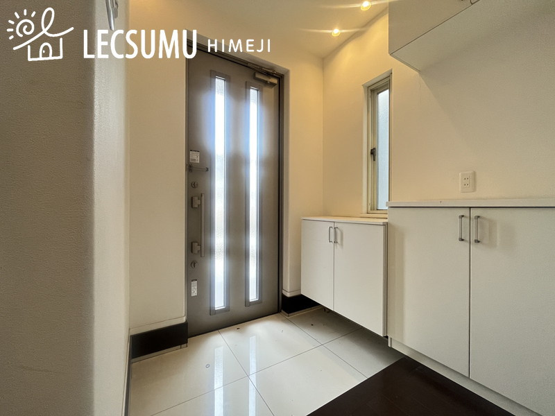 姫路市東今宿6丁目/中古戸建の玄関