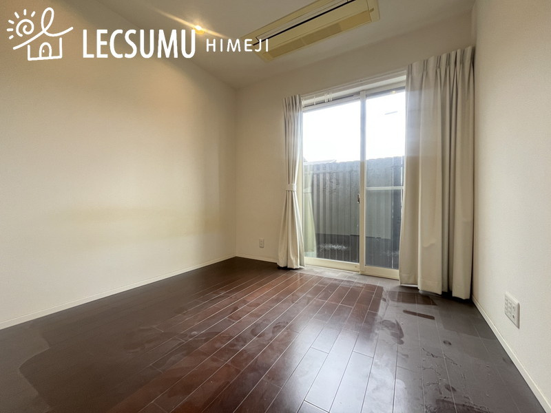 姫路市東今宿6丁目/中古戸建の洋室