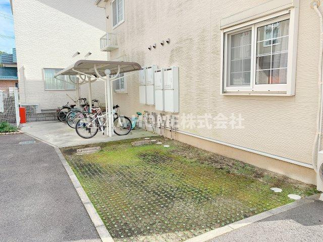 グリーン・エコーⅡのその他共用部分|屋根付きの駐輪場は無料で使用できます☆