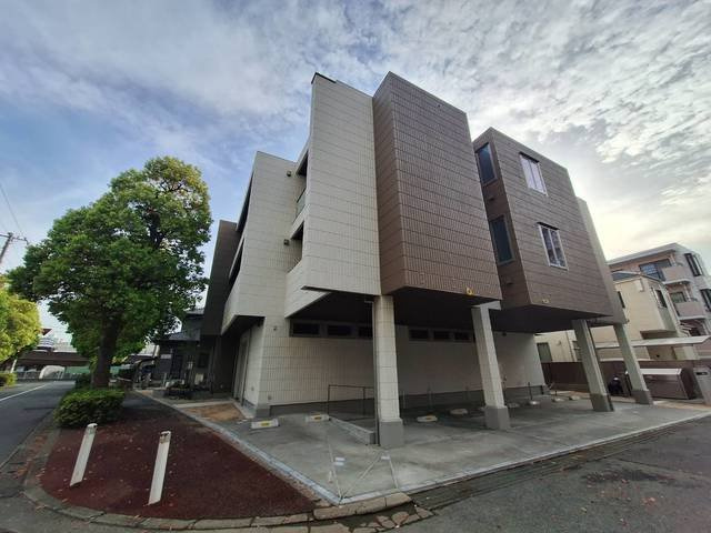 ＬＥＡＦ　ＭＯＯＮ