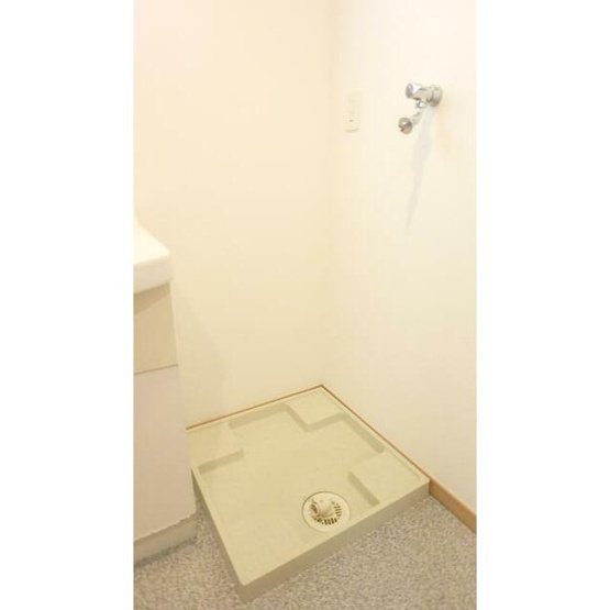 【設備】 | ナビウス西新宿 | 室内洗濯機置き場。