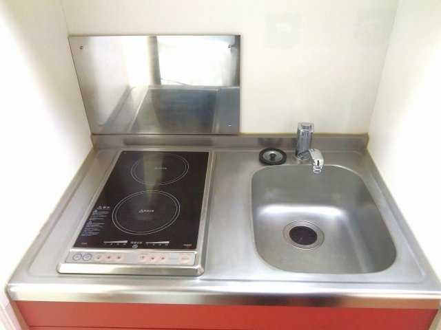 レオパレス田原町Ⅲのキッチン|安心安全の電気コンロ　2口