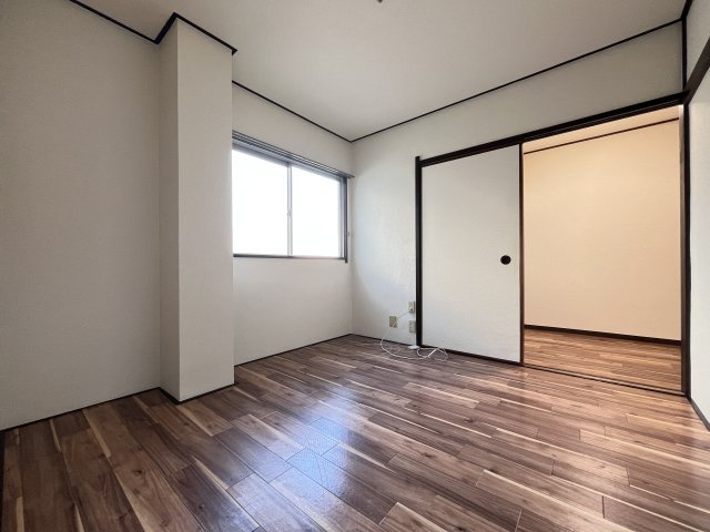 コーポ南住吉の洋室