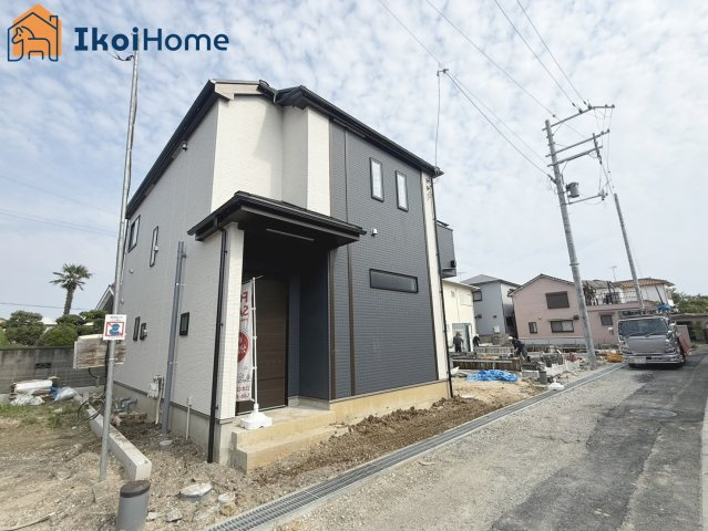 明石市魚住町西岡　全4棟B号棟　新築戸建の前面道路含む現地写真|【ホームページに現地動画掲載中】●年中無休：当日予約可●弊社は契約前に新築戸建の住宅診断が無料！