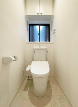 【トイレ】 | プリムローズ(東尾久) | 落ち着いた色調のトイレです