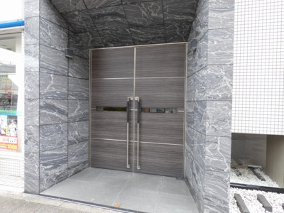 【エントランス】 | パルティール城西